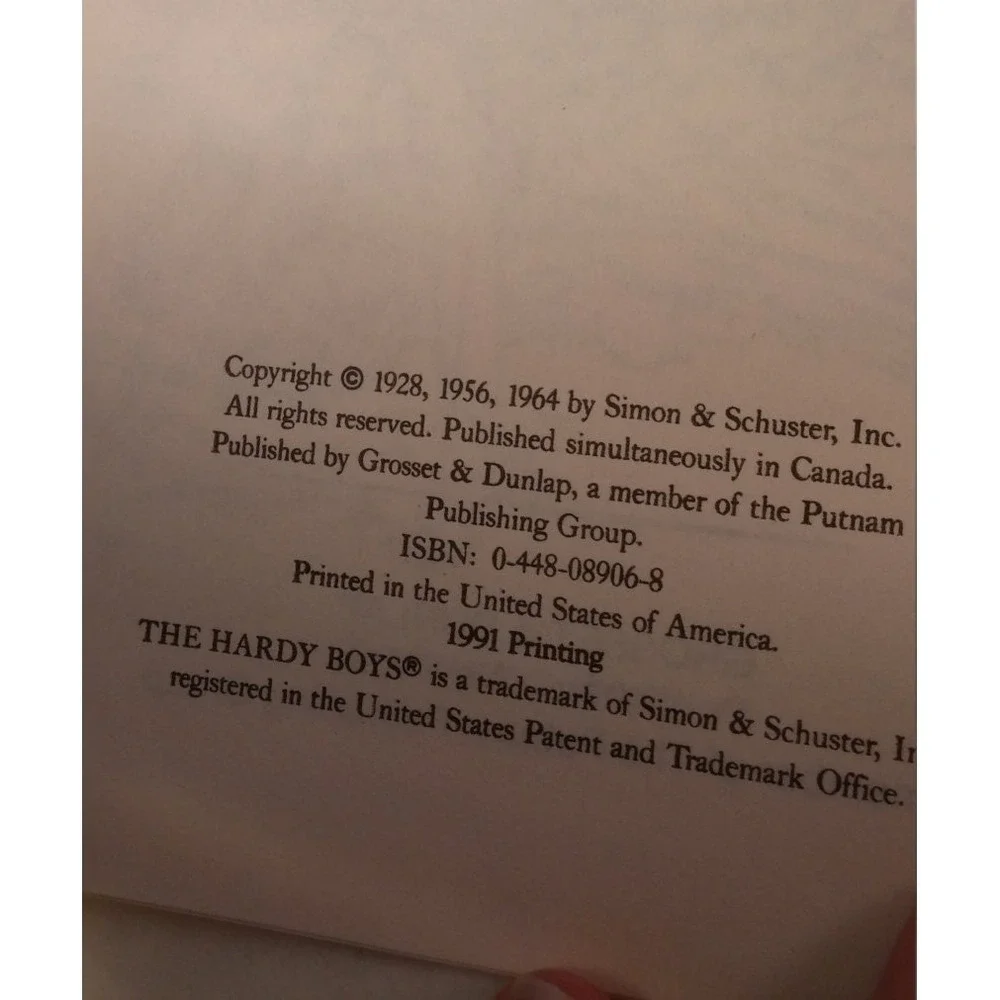 The Shore Road Mystery The Hardy Boys, Franklin W Dixon, blue book